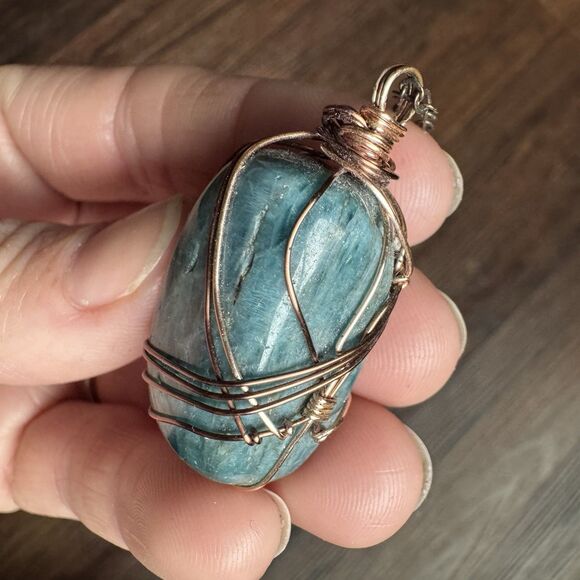 Blue Apatite Wire Wrapped Necklace Tumbled Gemstone Pendant Antiqued Brass - Picture 6 of 12